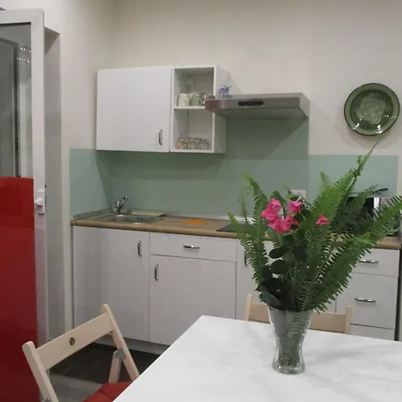 Apartment La Casa Del Nespolo Tranquillo Vicino Stazione